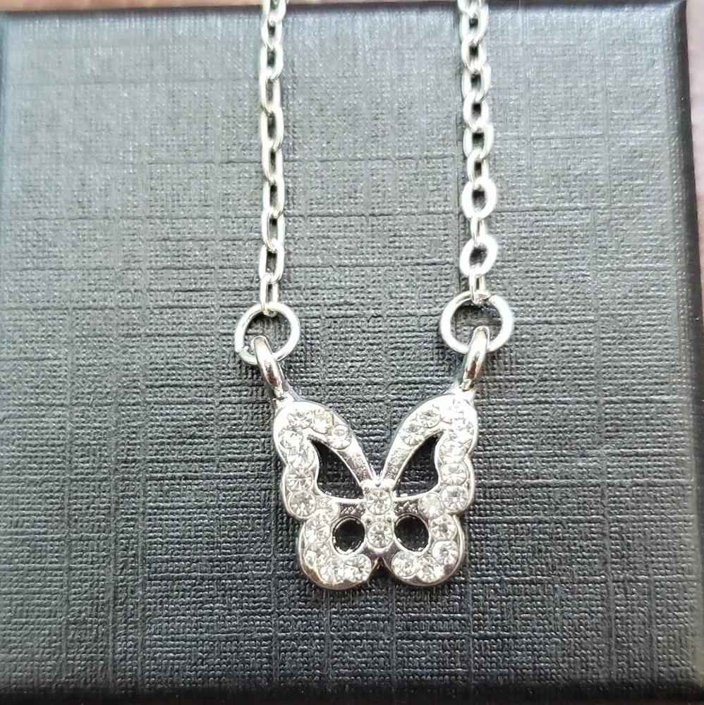Rhinestone Butterfly Pendant Necklace silver